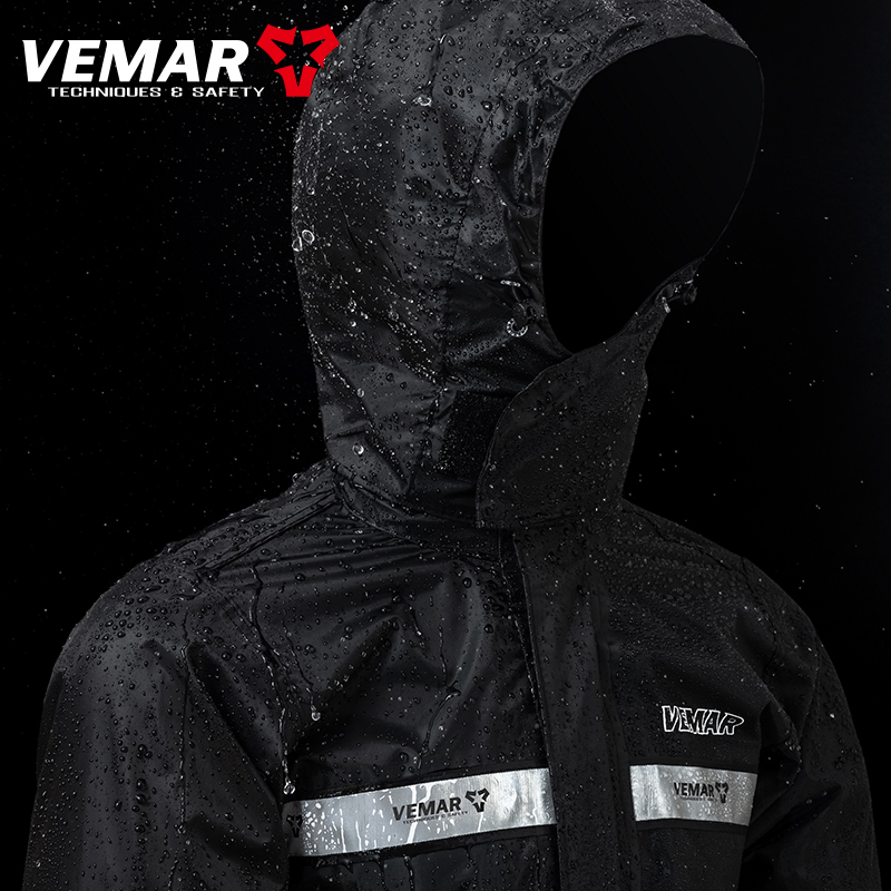 معدات واقية من المطر للدراجات  - مراجعة Cycling Rain Jacket Commute وسعره