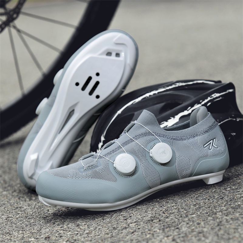 أحذية ركوب الدراجات على الطرق  - مراجعة Cycling Commuter Shoes وسعره